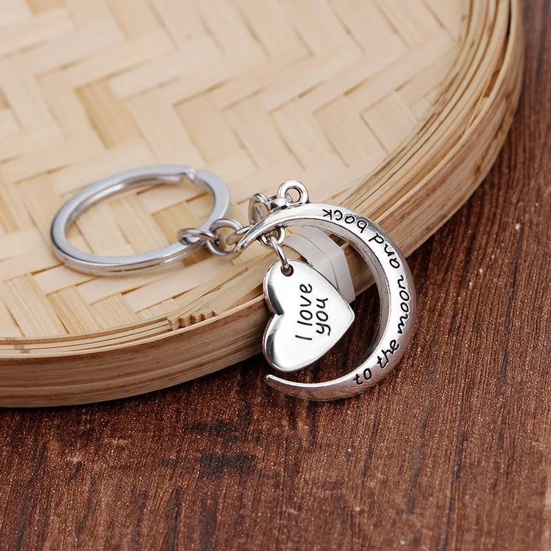 1Pc I Love You to the Moon and Back Keychain Key Ring Jewelry Moon and Heart Key Chains Gifts for Women